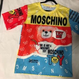 Moschino T-shirt